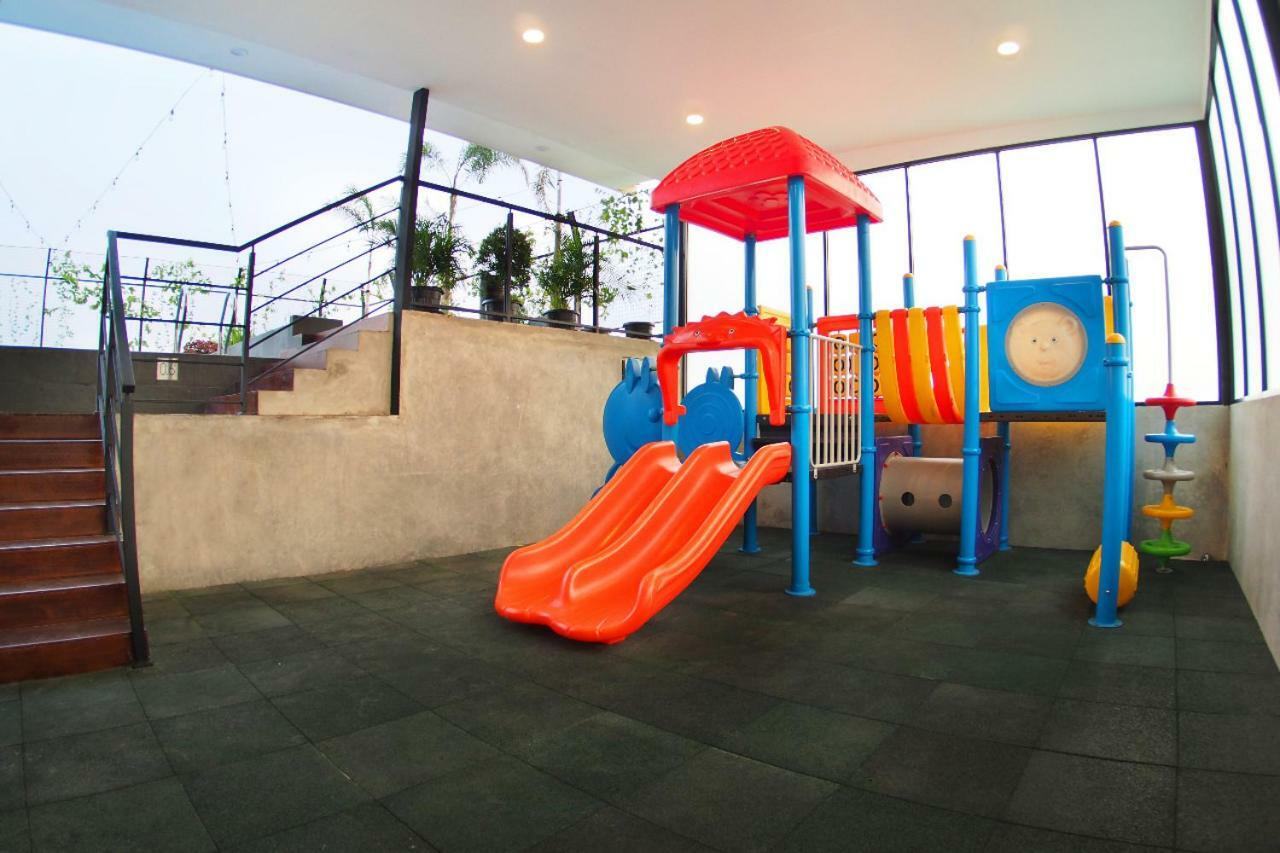 Hotel Aviary Bintaro Serpong Exteriér fotografie